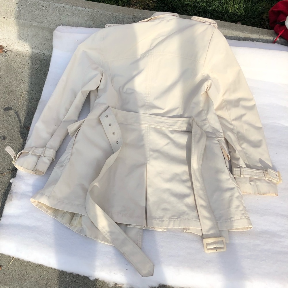 Spring Coat - Picture 3 of 5